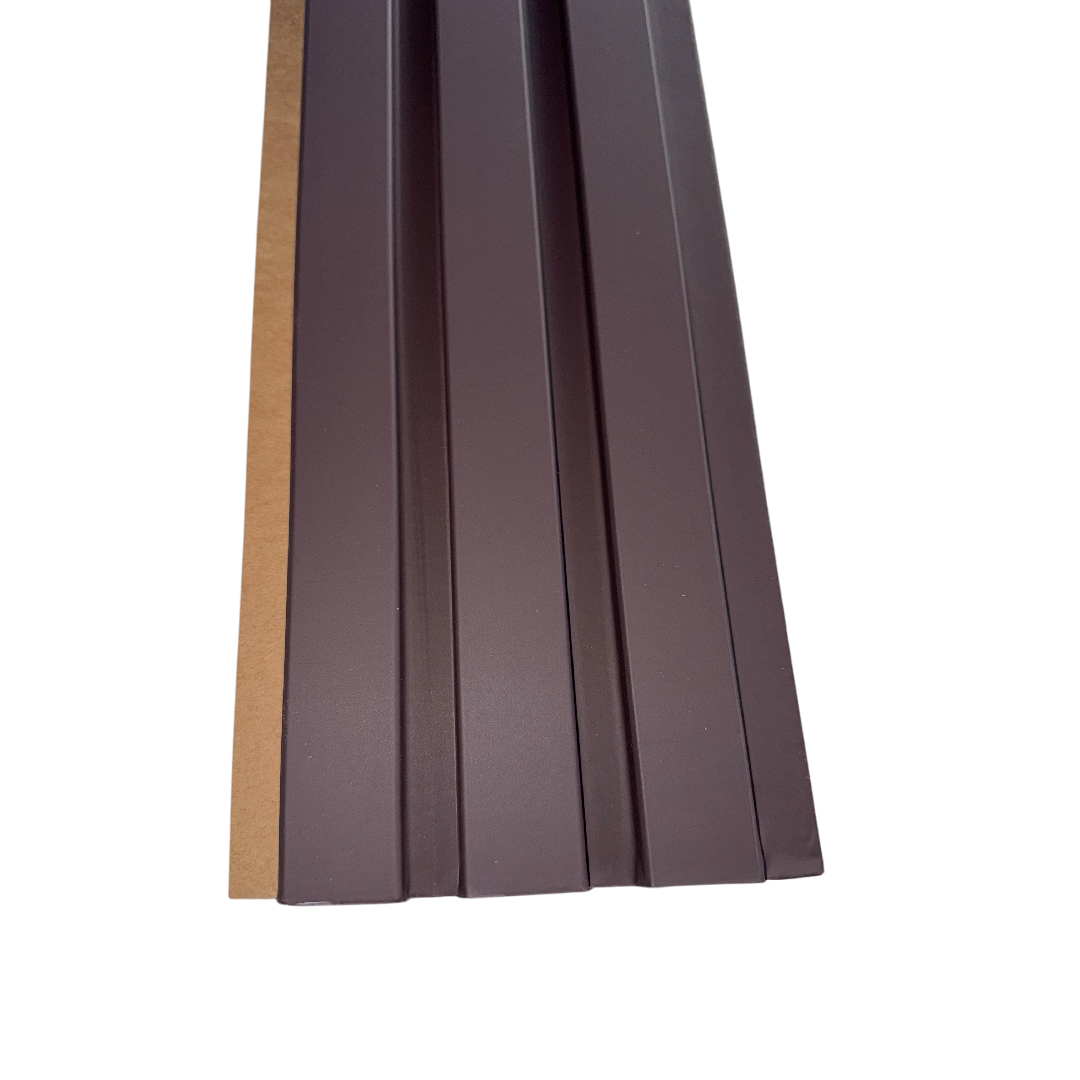 riflaje MDF burgundy, riflaje decorative vișiniu, riflaje perete interior, panouri decorative MDF burgundy, riflaje design interior, riflaje moderne burgundy, panouri riflate MDF