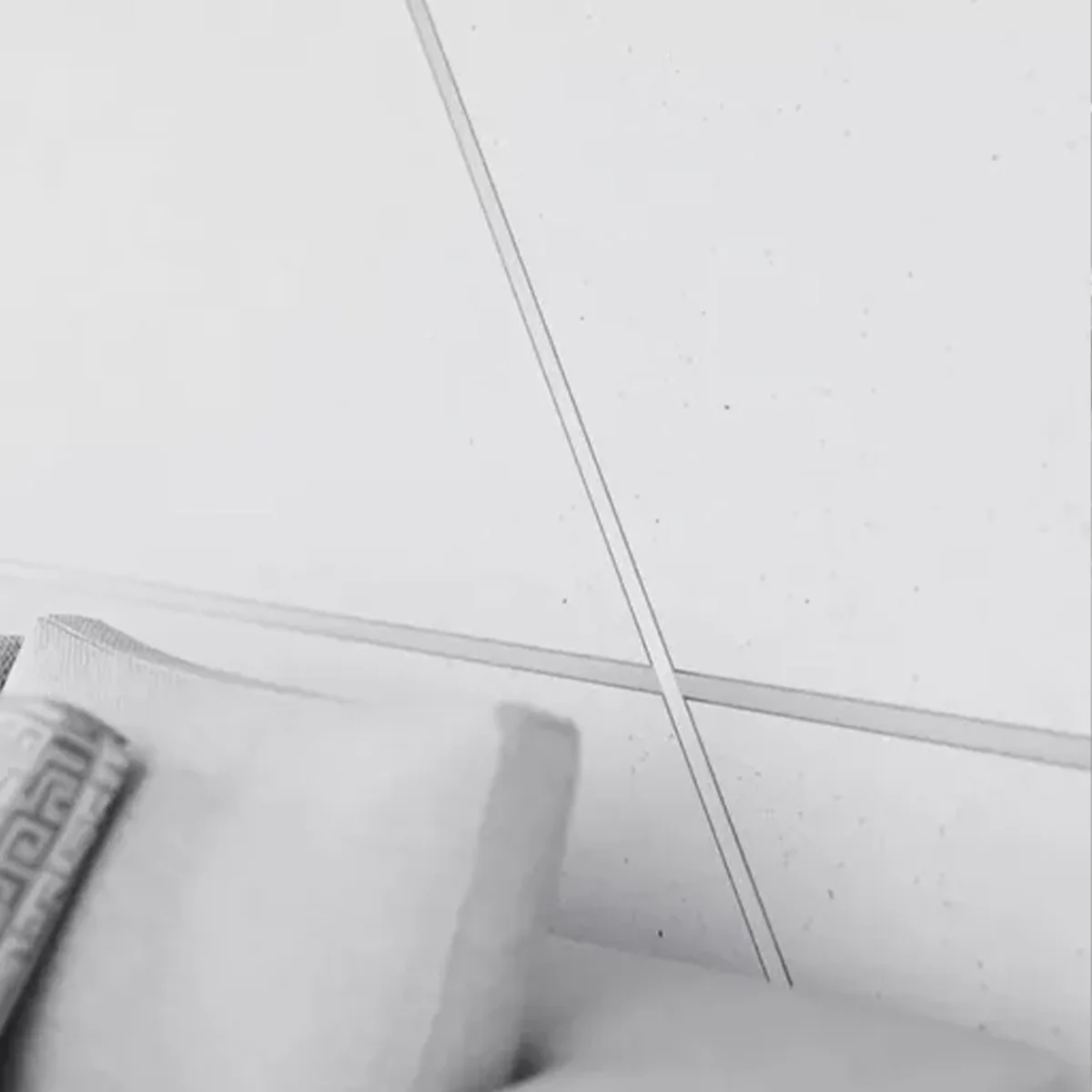 bandă decorativă
platbandă PVC
PVC Silver
bandă silver
bandă decorativă autoadezivă
bandă decorativă perete
bandă decorativă mobilier
profil decorativ PVC
adeziv pe spate
finisaj elegant
decor interior
decor interior