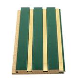 Riflaj decorativ din MDF verde cu inserții aurii – ideal pentru decor interior modern și elegant.
