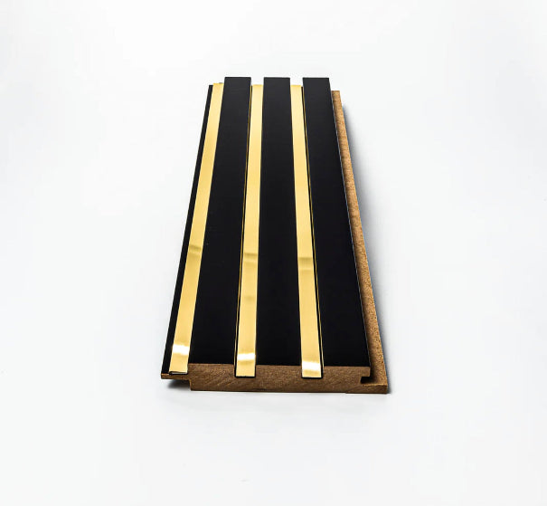 Riflaj decorativ din MDF Negru cu insertii gold– ideal pentru decor interior modern și elegant.