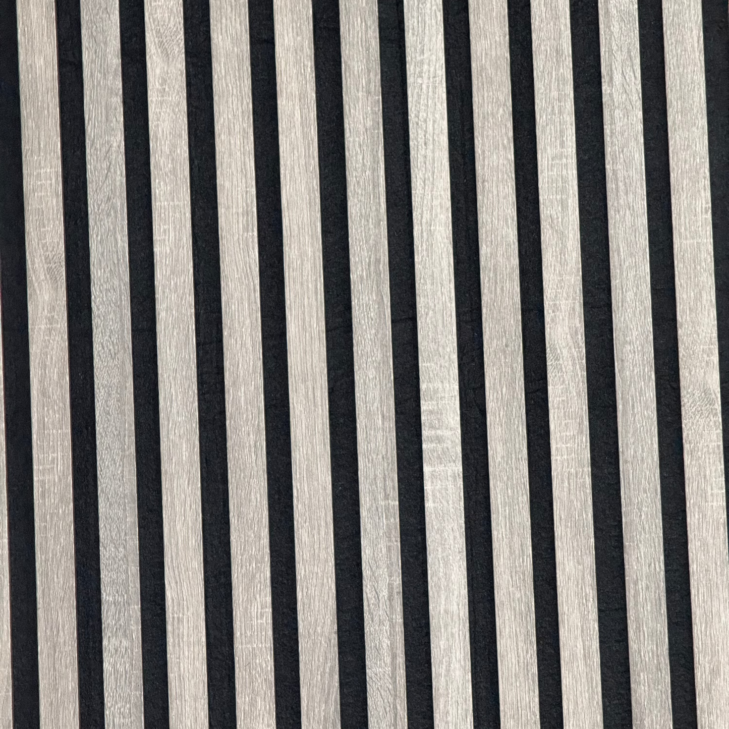 Panou riflaj acustic MDF Lemn 100x280cm, disponibil în Constanța – soluție decorativă și fonoabsorbantă ideală pentru case, birouri sau spații comerciale.