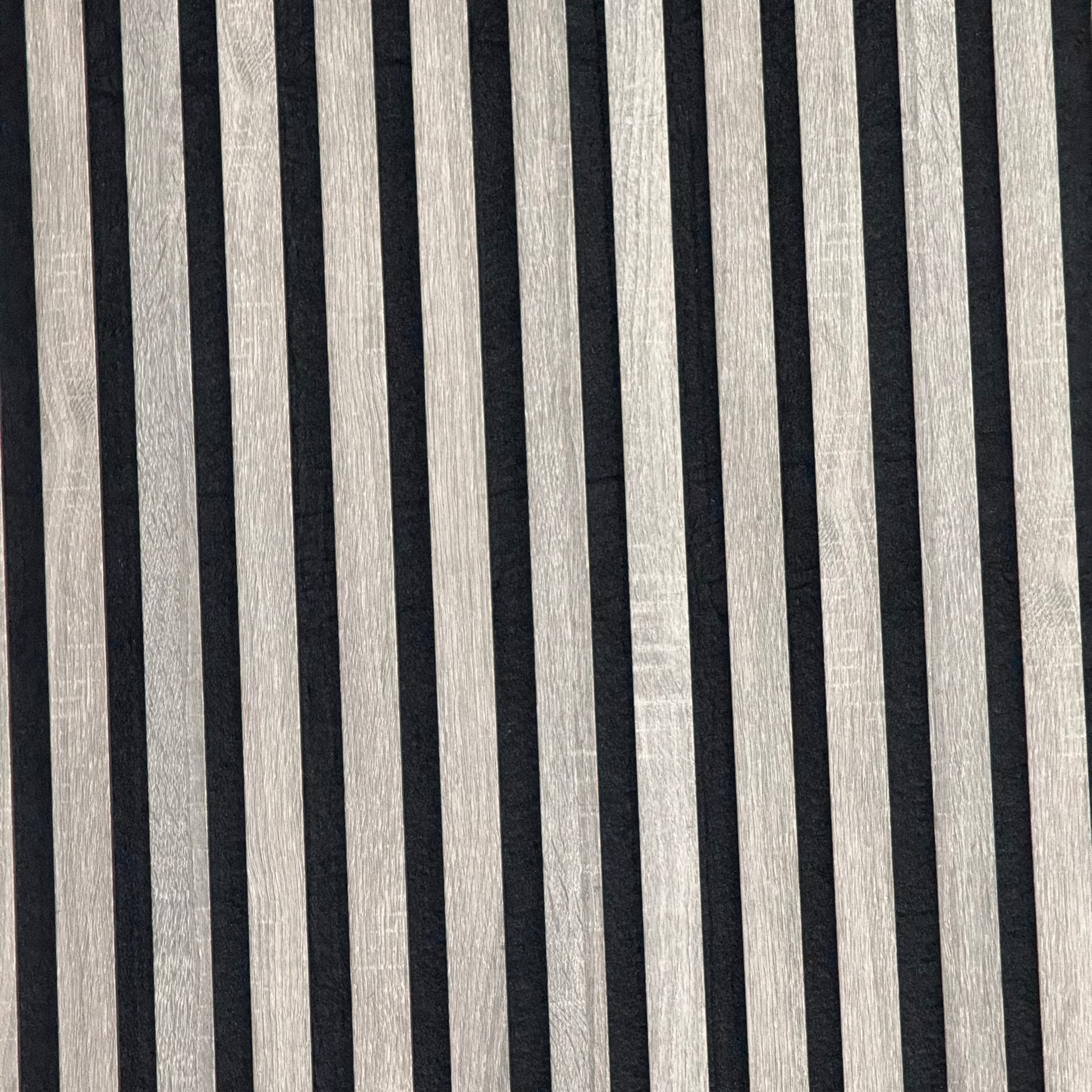 Panou riflaj acustic MDF Lemn 100x280cm, disponibil în Constanța – soluție decorativă și fonoabsorbantă ideală pentru case, birouri sau spații comerciale.