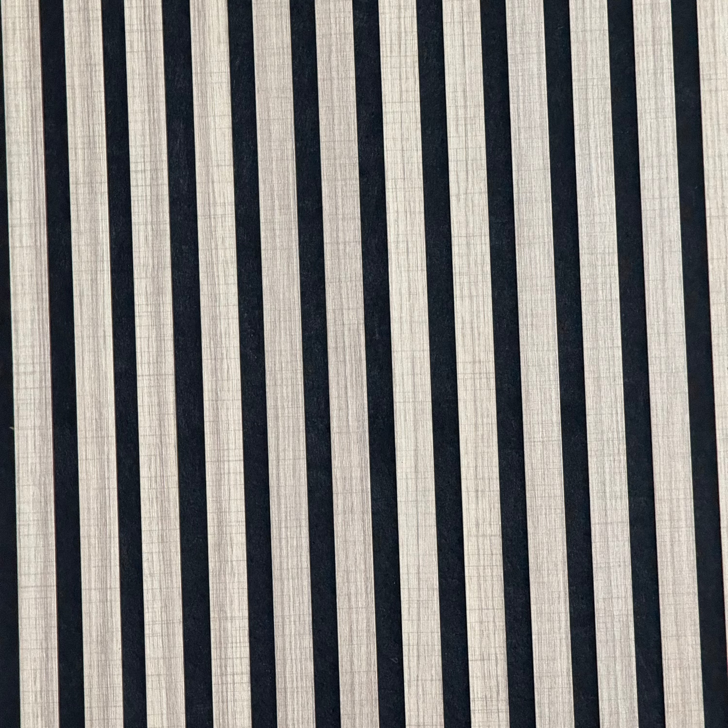 Panou riflaj acustic MDF Lemn 100x280cm, disponibil în Constanța – soluție decorativă și fonoabsorbantă ideală pentru case, birouri sau spații comerciale.