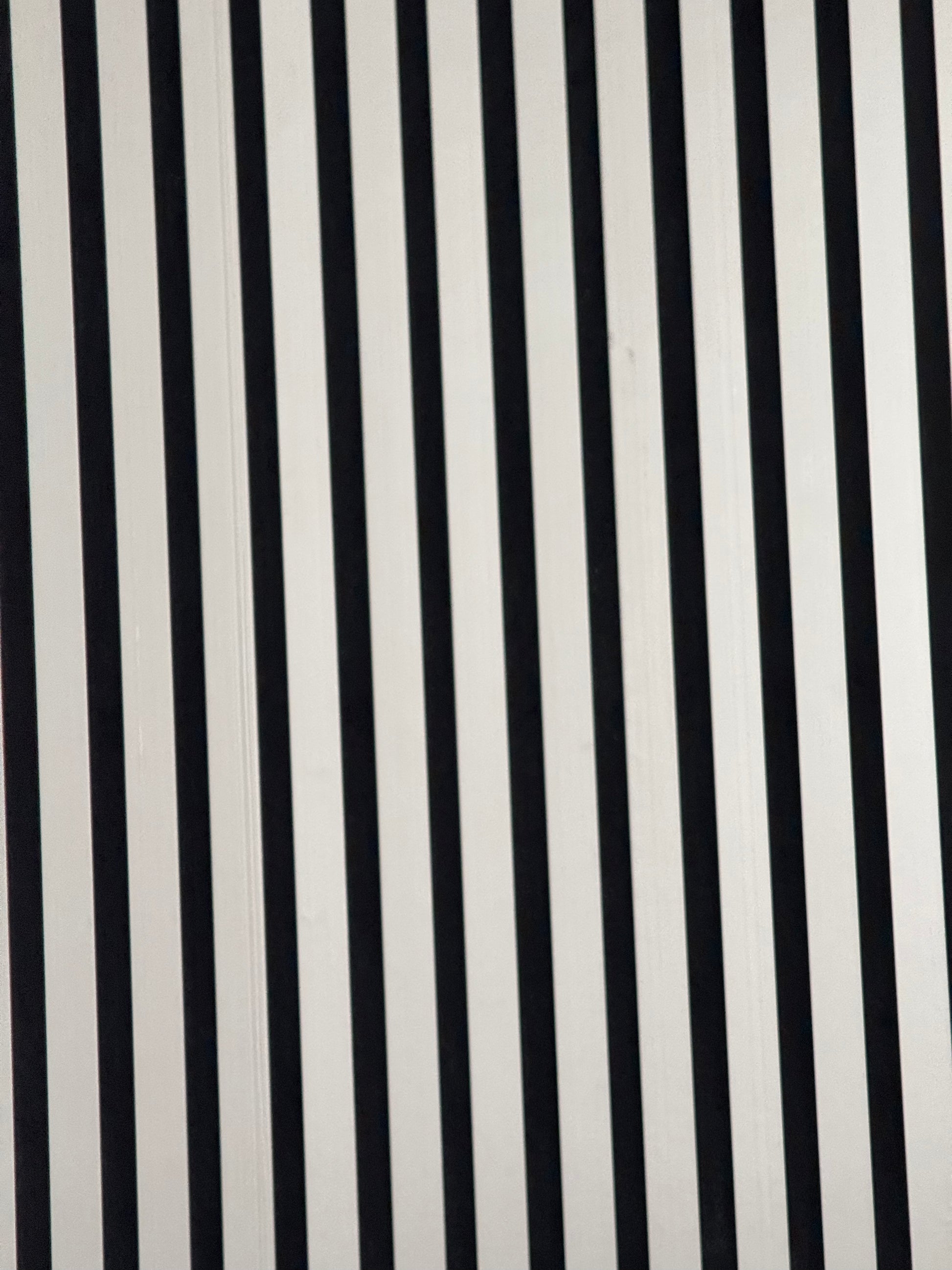 Panou riflaj acustic Bej 100x280cm, disponibil în Constanța – soluție decorativă și fonoabsorbantă ideală pentru case, birouri sau spații comerciale.