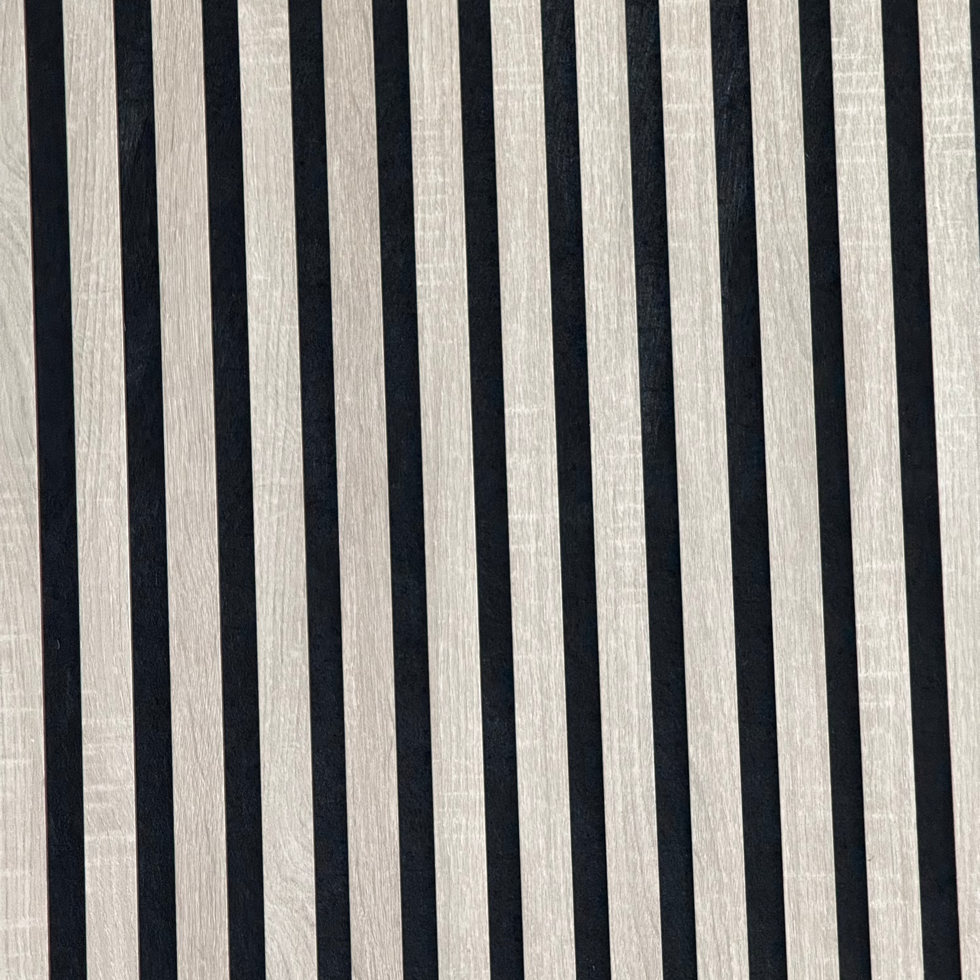 Panou riflaj acustic MDF Lemn 100x280cm, disponibil în Constanța – soluție decorativă și fonoabsorbantă ideală pentru case, birouri sau spații comerciale.