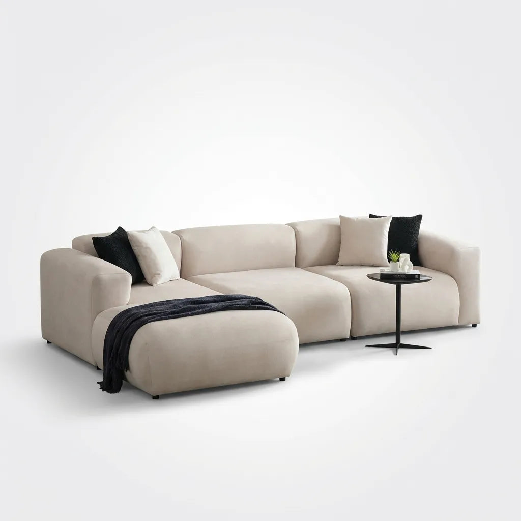 Canapea moderna Luma Cream ideala pentru living elegant si aerisit