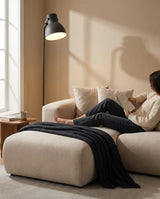 Canapea moderna Luma Cream ideala pentru living elegant si aerisit