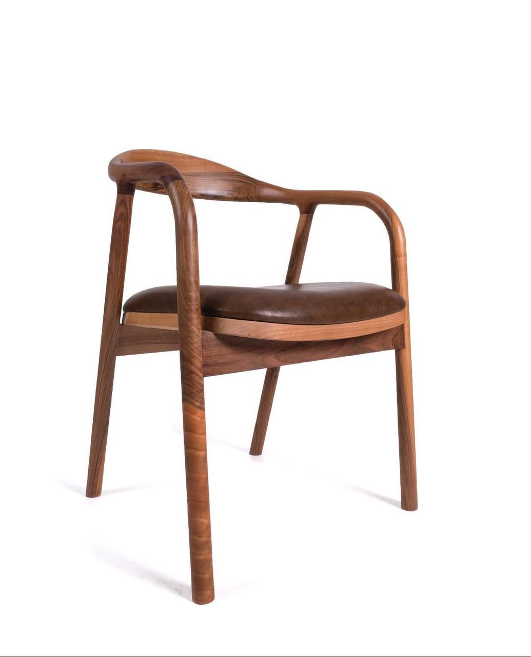 Scaun modern din lemn pentru interior elegant